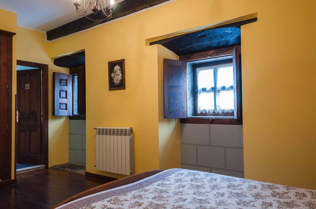 La Corrolada Guest House Avín Екстериор снимка